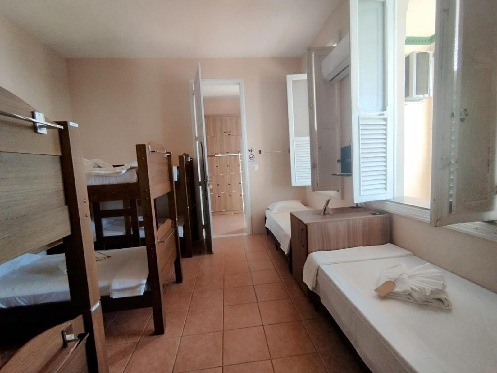 Hostal Casa Luzes Ivn